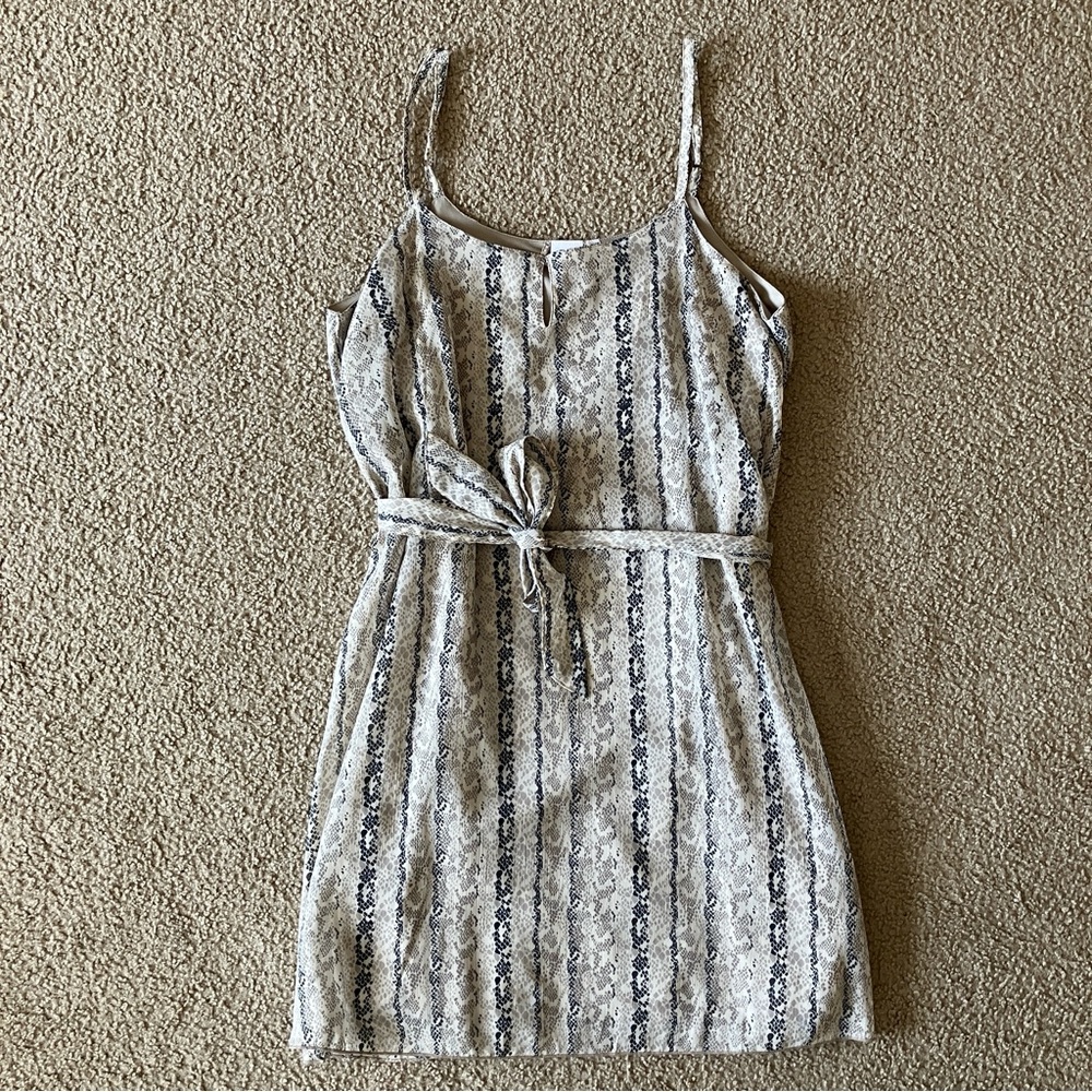 OXMO Snake print dress with adjustable straps and tie belt XL